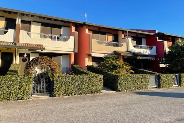 Villetta a Schiera con posto barca Terra Mare Capo Nord